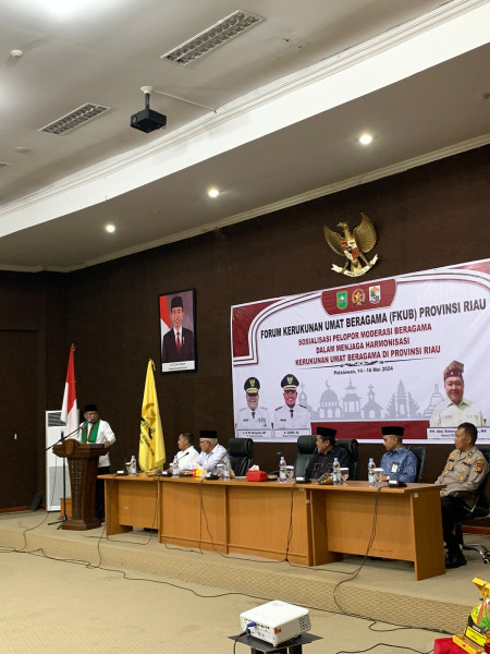 Bupati H. Zukri SE Buka Sosialisasi Pelopor Moderasi Beragama, KH. Abdur Rahman Qoharuddin: Kerukunan di Pelalawan Sangat Baik