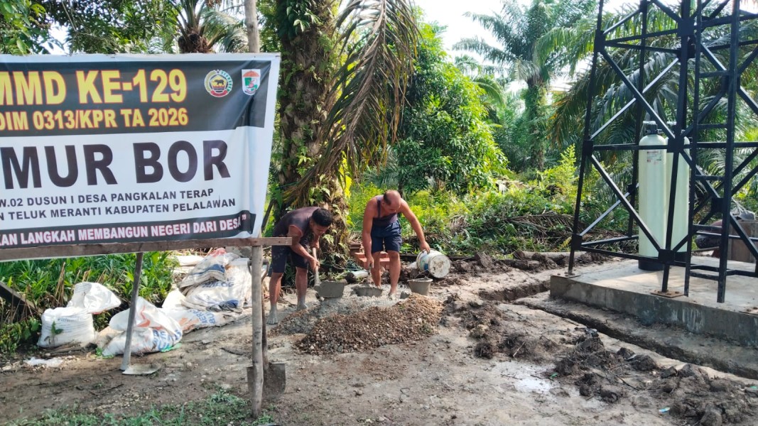 Kemanunggalan Air Bersih : Satgas TMMD Ke-129 Pacu Pembangunan Sumur Bor demi Pasokan Air Bersih Warga