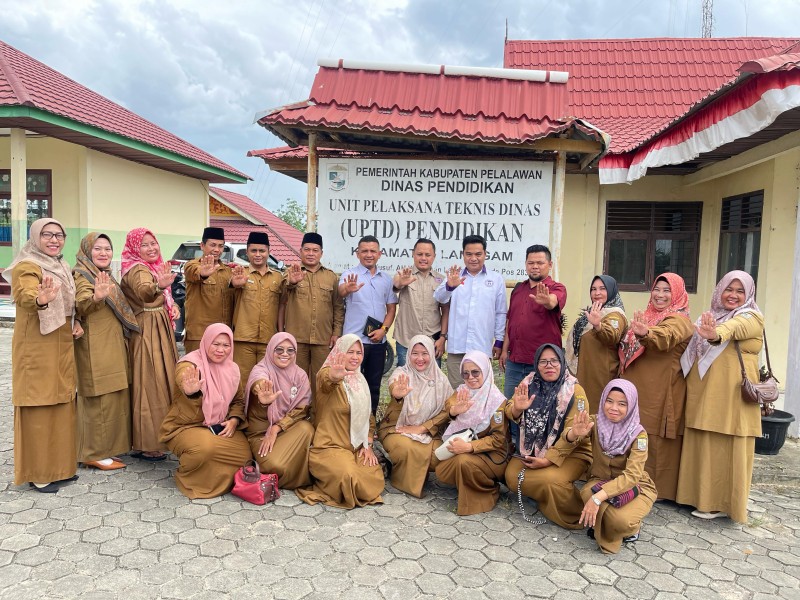 Antusias Dihadiri Kepsek, Komnas PA Pelalawan Sepakat MoU Kerjasama dengan K3S SD Langgam