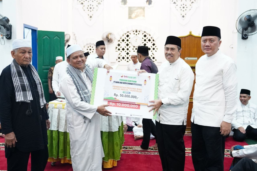 Kebut Penurunan Kemiskinan Ekstrem, Gubri Syamsuar Minta Massifkan Gerakan Zakat