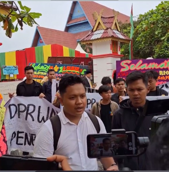 HIPMAWAN Pelalawan Kecewa Izin Penggunaan Jalan Datuk Laksamana untuk PT Arara Abadi