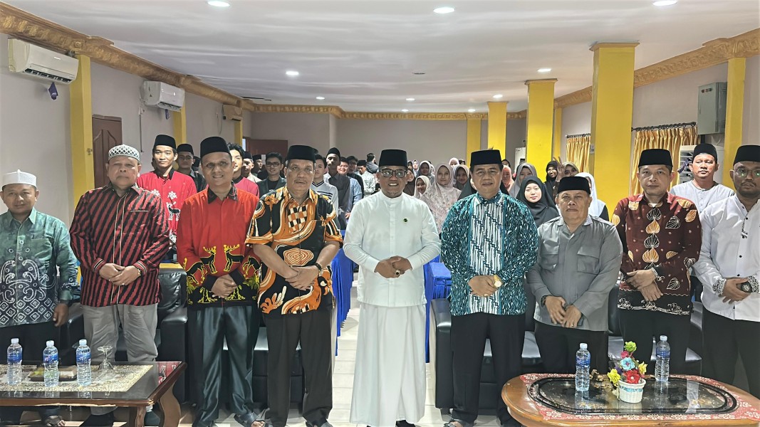 Tutup Training Center Khafilah Kabupaten Pelalawan, Bupati H Zukri Berikan Semangat dan Motivasi
