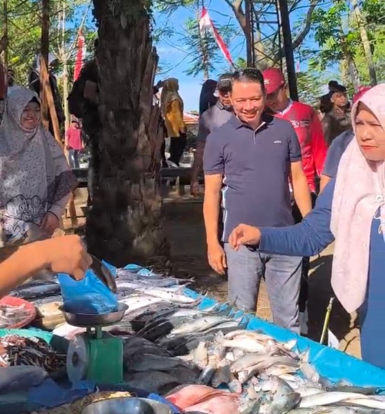 Pemkab Pelalawan Galakkan Program Wisata Belanja Perikanan di Embung Bhakti Praja