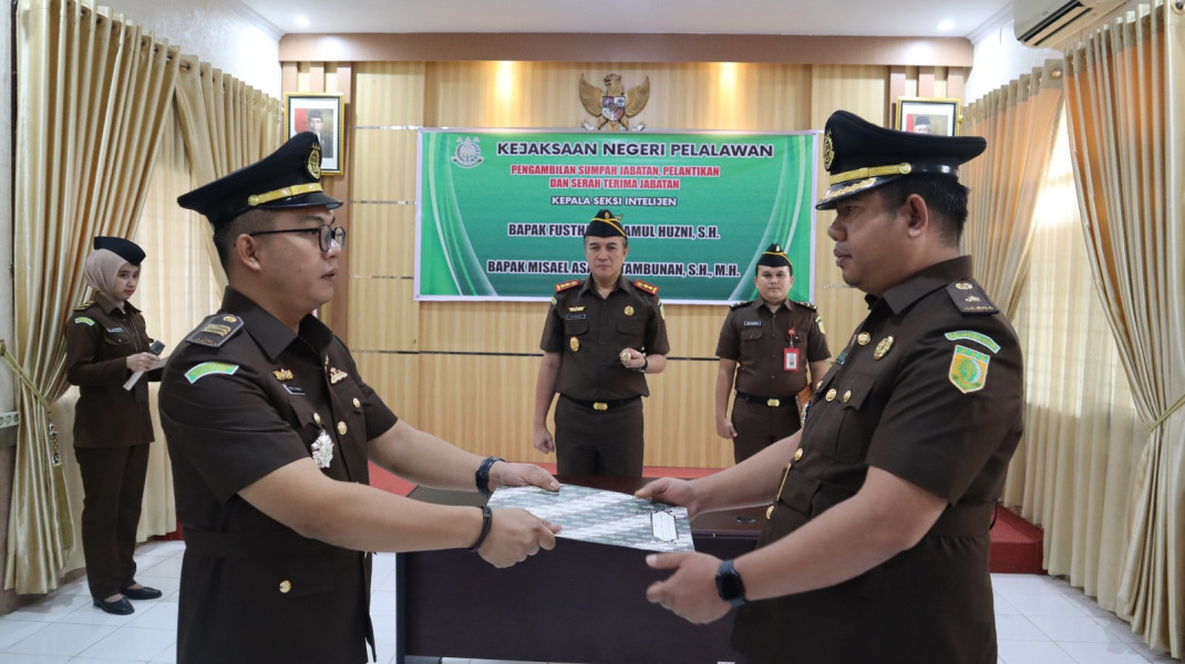 FA Huzni Pindah Tugas Kasipidum Tanjabtim, Kejari M Nasir Lantik Kastel Misael Asarya Tambunan