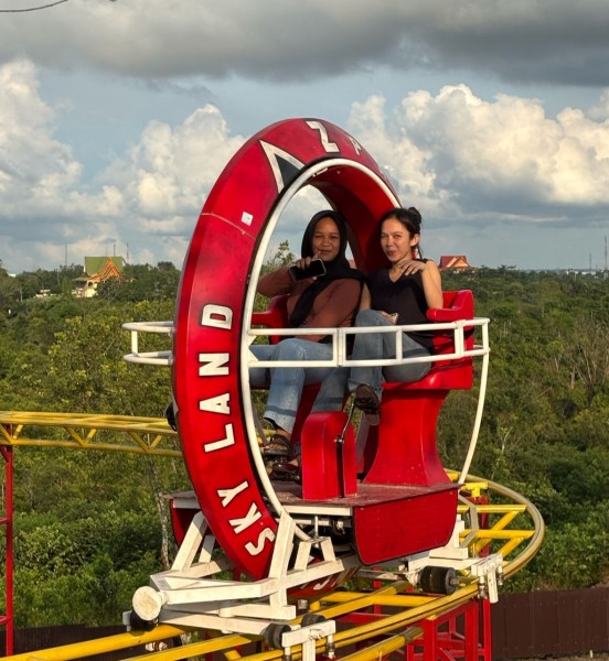 Antusias Warga Libur Lebaran Nikmati Wahana Permainan di Sky Land Z-Park Kerinci