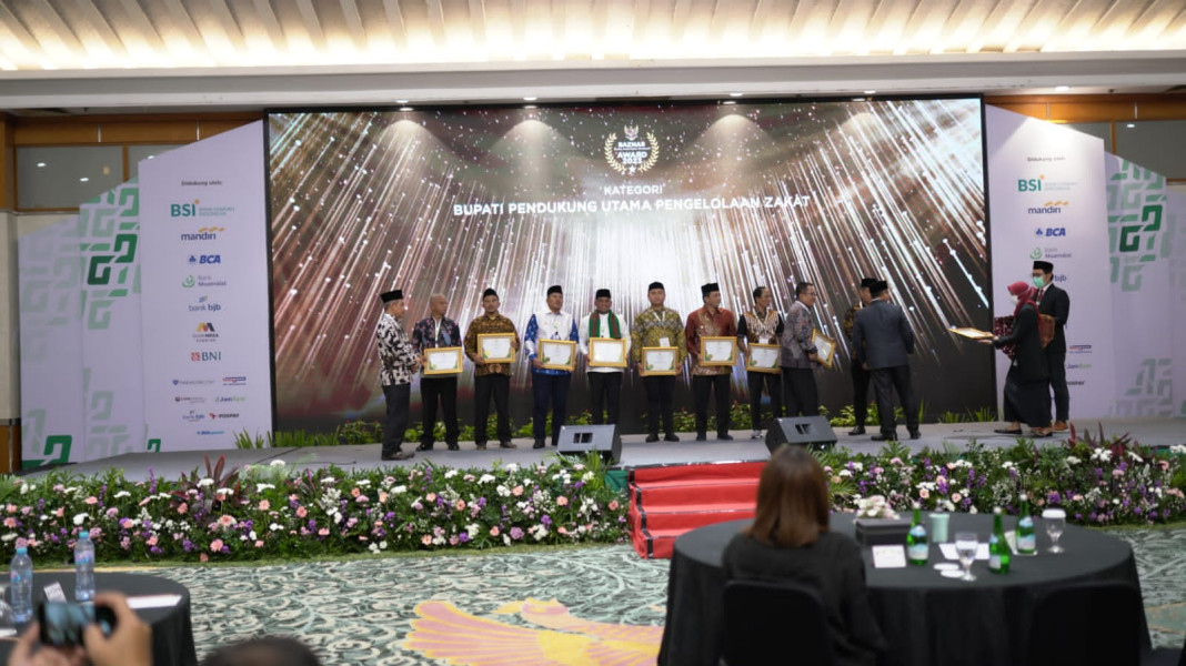 Penghargaan Nasional, Bupati H Zukri Kembali Terima Baznas Award 2023