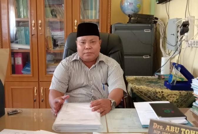 Dunia Pendidikan Berduka, Kepala SMPN 1 Pangkalan Kerinci Berpulang Ke Rahmatullah