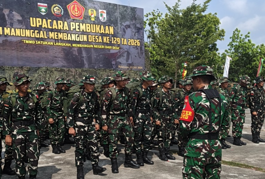 150 Peraonil Tim Satgas TMMD Ke-129 Kodim 0313/KPR Laksanakan Serpas Menuju  Pangkalan Terap