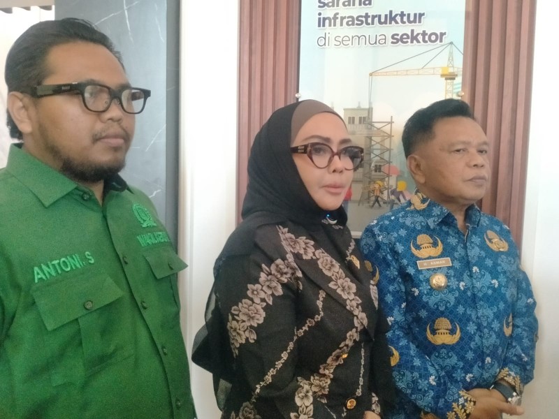 Penutupan Panglong Arang Guncang Ekonomi Warga Pesisir, Bupati Meranti Minta DPR RI Turun Tangan