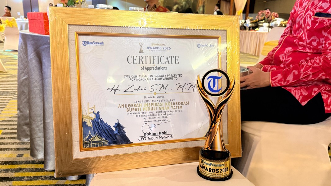 Bupati Pelalawan  raih Penghargaan Tribun Award 2026 Inspirasi Kolaborasi Peduli Anak Yatim