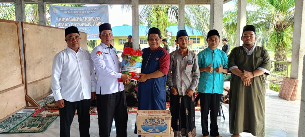 Kunjungi Pondok Tahfidz Raudhatul Qur'an, KUA Pelalawan Sampaikan Pesan di Momen HAB Kementerian Agama Ke-79