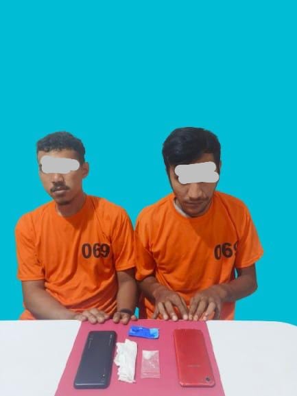 Dua Kurir Sabu dari Pekanbaru Dibekuk Satresnarkoba Polres Pelalawan di KM 55