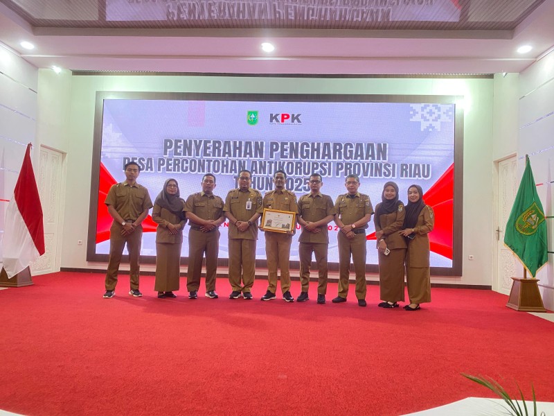 Desa Beringin Makmur Raih Penghargaan Desa Percontohan Antikorupsi Provinsi Riau 2025