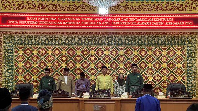 Dihadiri Pemkab Pelalawan, DPRD Gelar Paripurna Istimewa Ranperda  APBD Perubahan 2025