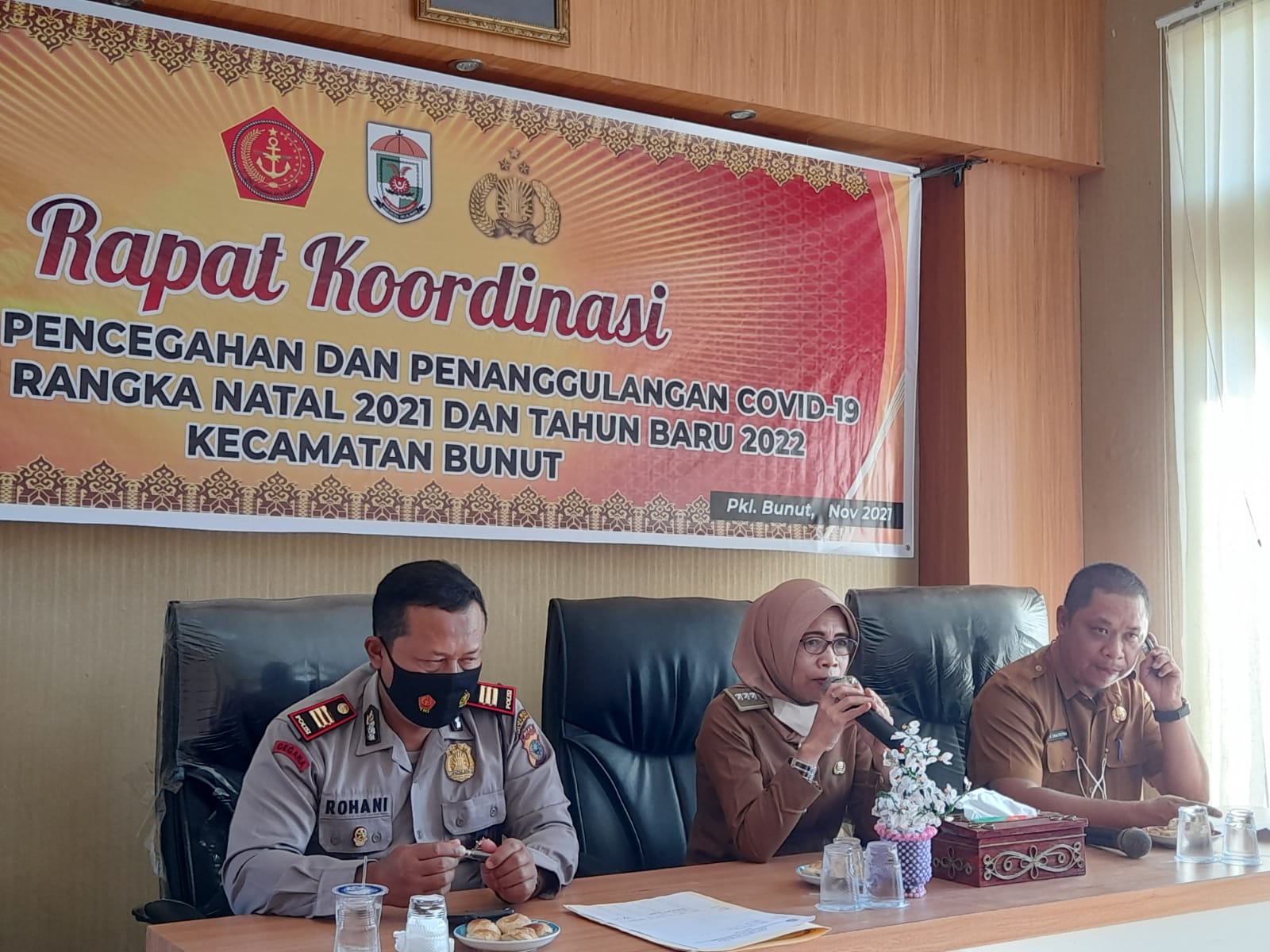 Camat Bunut Lakukan Rapat Koordinasi Persiapan Pencegahan Covid-19 Dalam Rangka Tahun Baru 2022